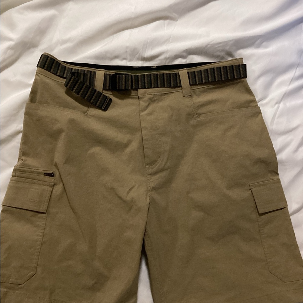 Orvis Tan Tech Cargo Shorts with Striped Belt nwot men’s 36